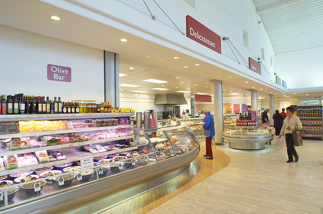 Commercial Photographer: Food and Retail: Supermarket Interior