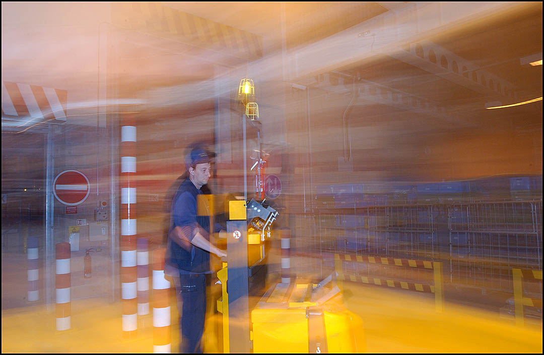 Industrial Photography: Warehousing and Retail. Online fulfilment